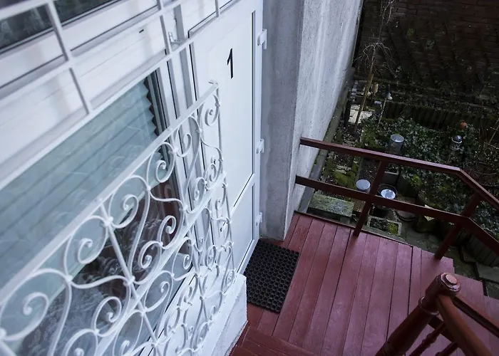 Studio Apart Odası